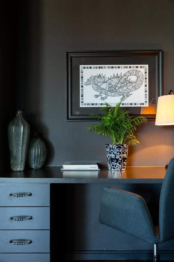 #1701 Cartwright - Dark Glamour * Cidade Do Cabo