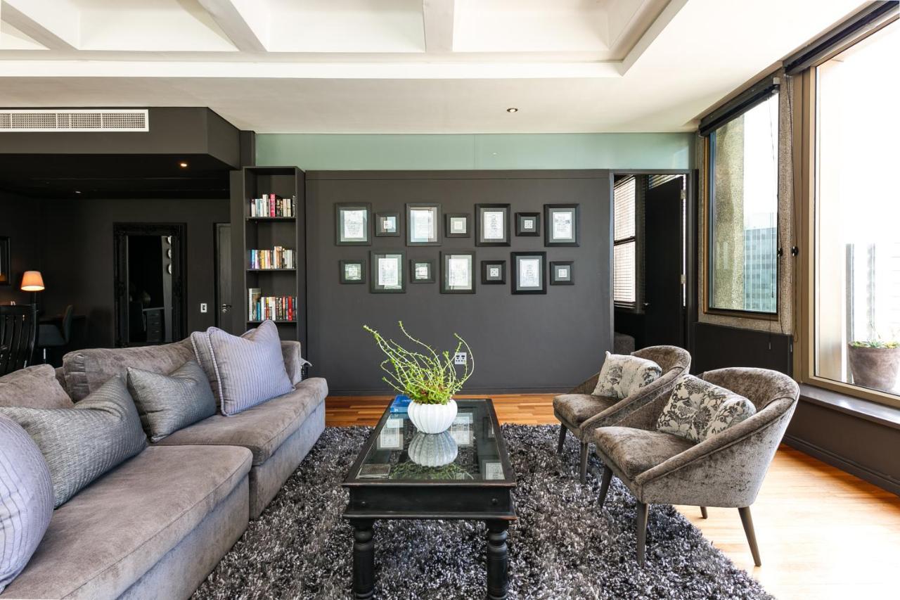 #1701 Cartwright - Dark Glamour * Cidade Do Cabo