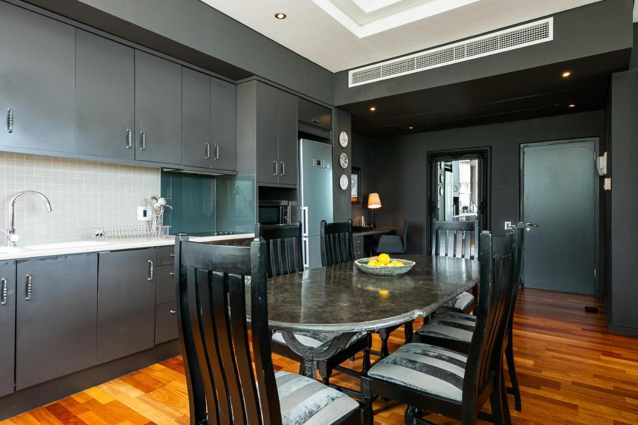 Apartamento #1701 Cartwright - Dark Glamour