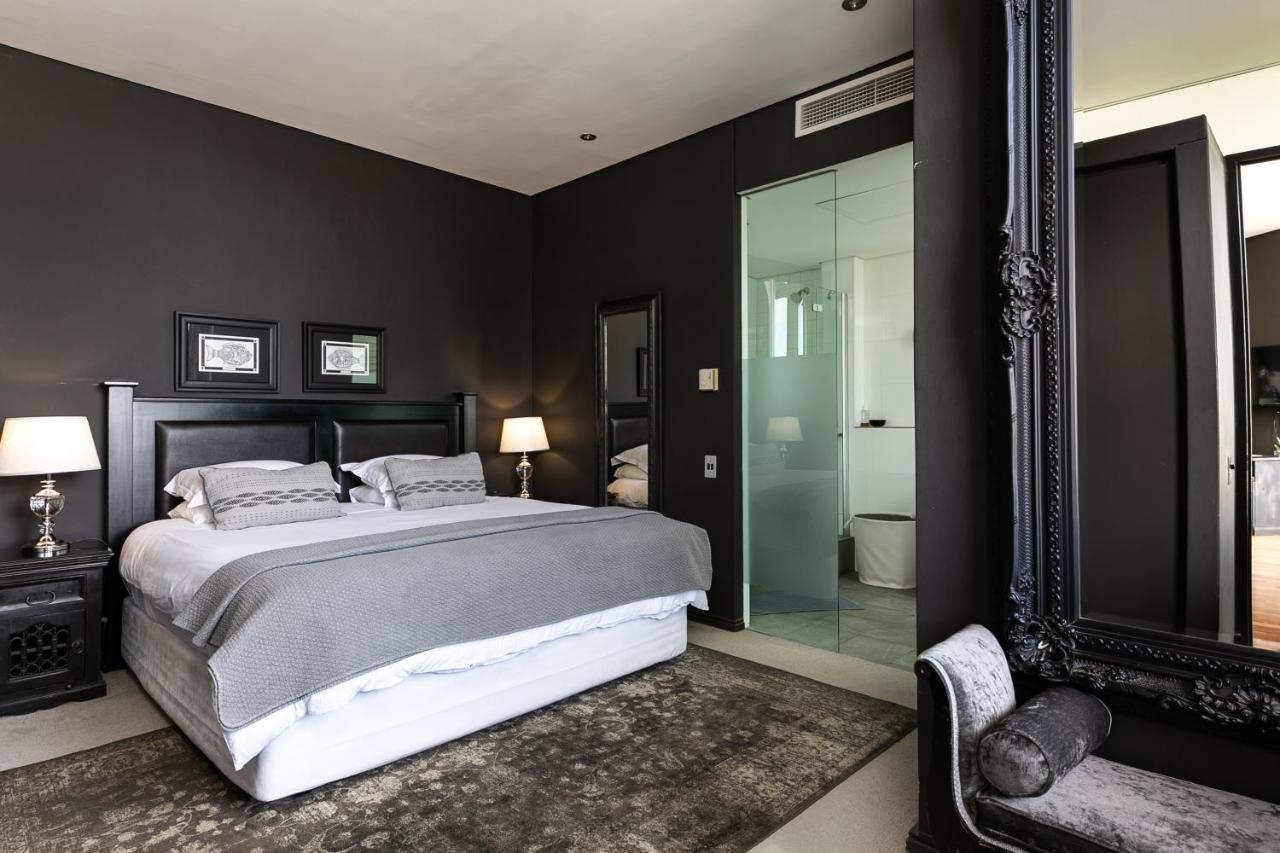 #1701 Cartwright - Dark Glamour Apartamento *
